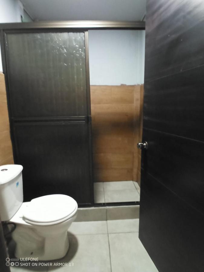 Hogar Tico-Estadounidense Cerca De Aeropuerto Alajuela Eksteriør billede